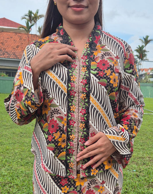 Meera Kebaya Top