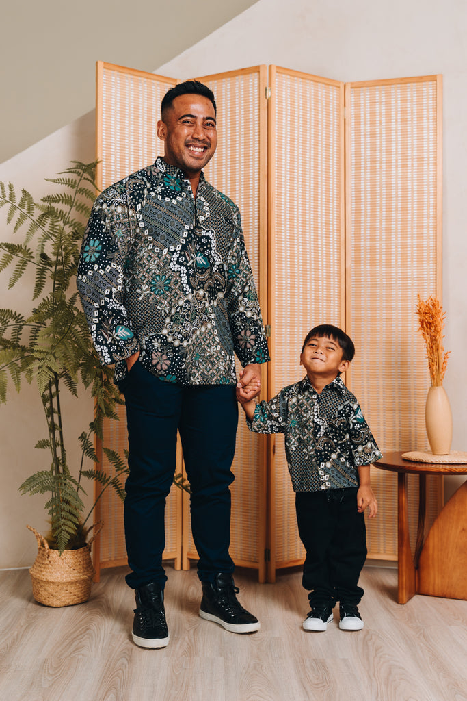 The print on the Ilham shirt is a blend of floral and miniature geometric shapes, which has the likes of the Sekar Jagad print.